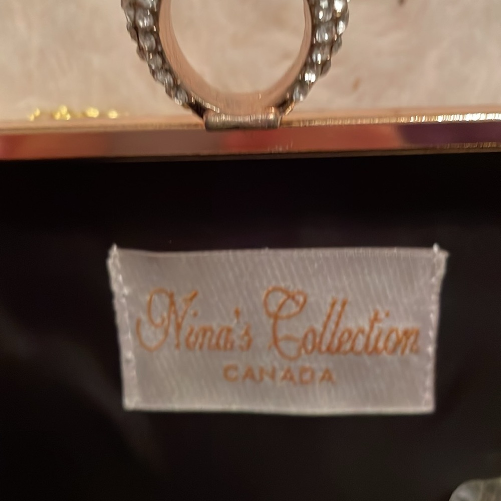 Nina’s Collection Canada gold clutch with chain NWT. - Picture 7 of 13